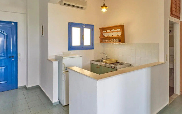 Dionysos Apartments and Studios