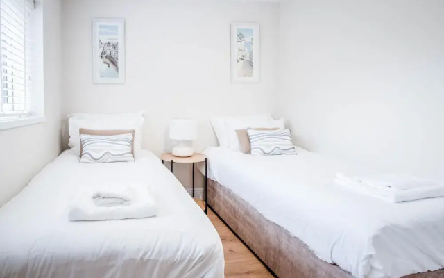 Seascape Retreat - 3 Bedroom Flat - Porthcawl