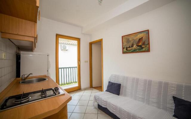 Gulin Apartments