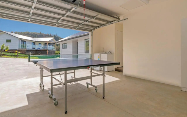 Peace and Paradise - Whitianga Holiday Home