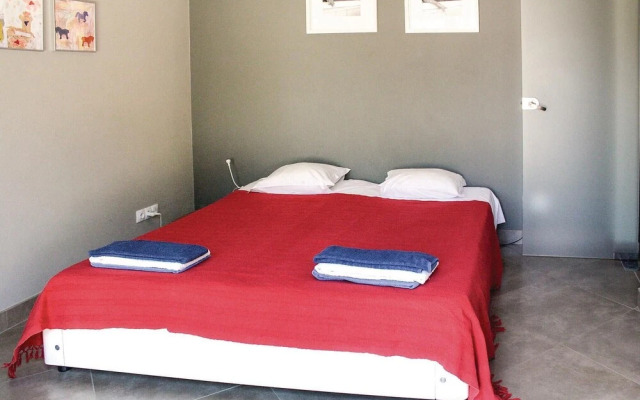 Stunning Home in Silves With Wifi and 4 Bedrooms