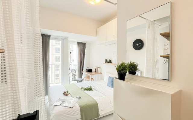 Nice Studio Room Apartment Near Tokyo Hub At Tokyo Riverside Pik 2 – Guest Rooms – Jakarta