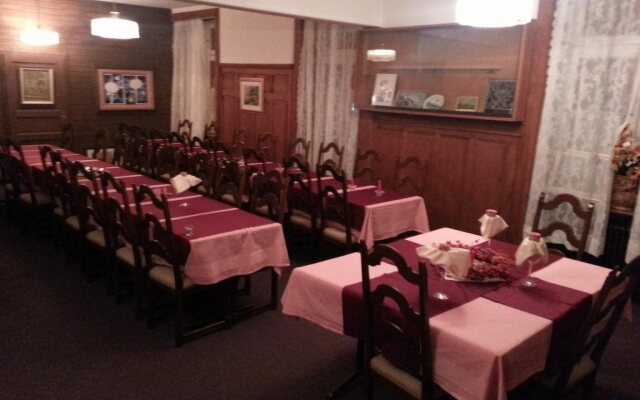 Hotel Restaurant Nishat