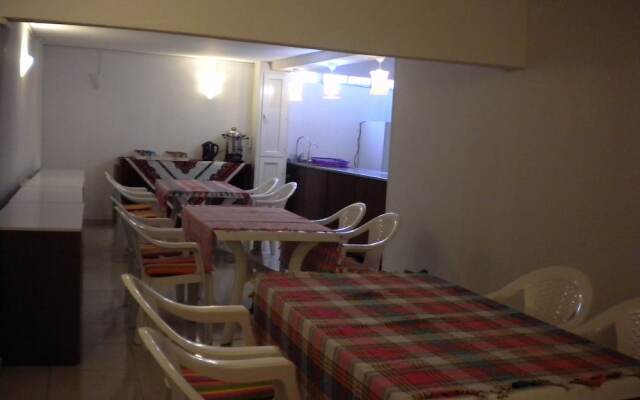 Bahar Hostel