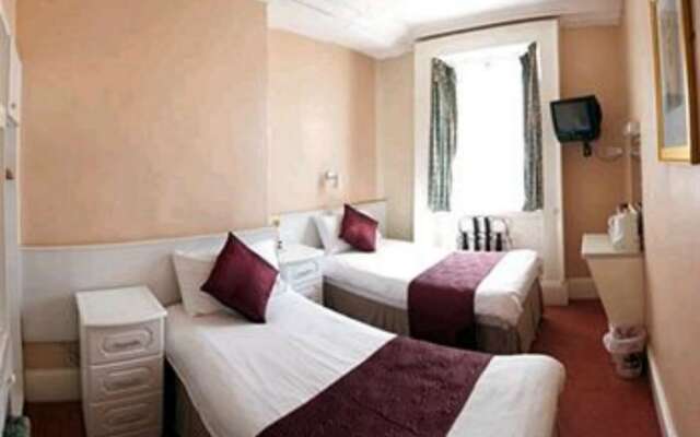 Barry's Hotel