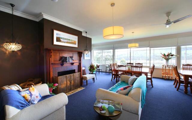 Kermandie Waterfront Hotel