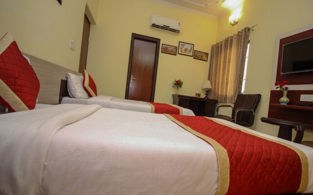 OYO 16382 Hotel Sinjara