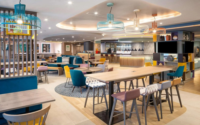 Hampton by Hilton London City