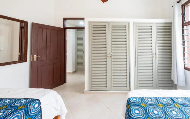 Oasys House - Beautiful Private Beach Front Home