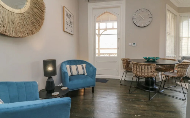 7 Belgrave Apartments