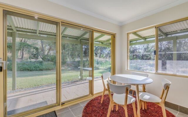 Devonleigh Bed & Breakfast