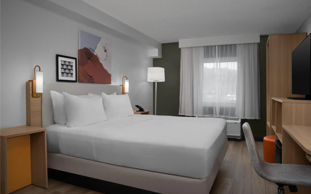 Spark By Hilton Northborough