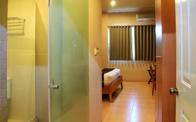 U Village Hotel And Villa