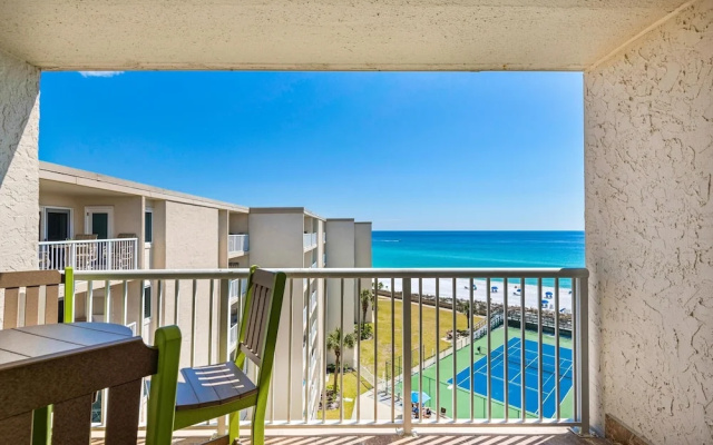 Holiday Surf and Racquet Club 711