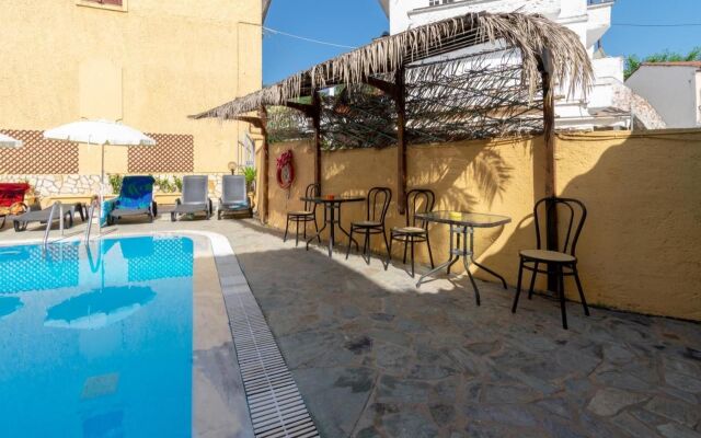 Bella Grecia Studios and Apartments