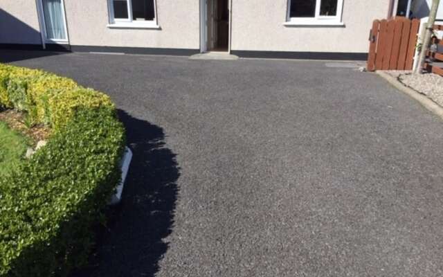 2 Bed Cottage - Sleeps 6 - Parking - Wifi