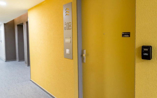 BpR CHIC White Home with Terrace & A/C & Garage