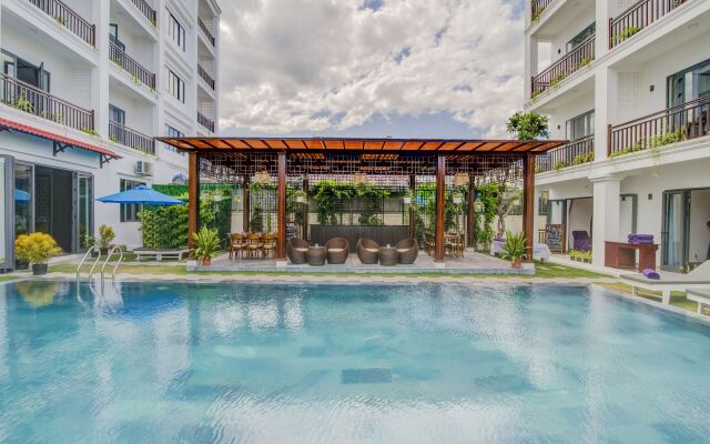 White Lotus Hotel
