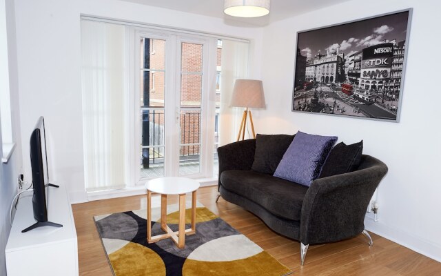 Two Bed - Close to North Station and Hospital