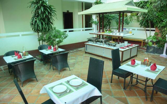 Yanathyna Ochheuteal Hotel