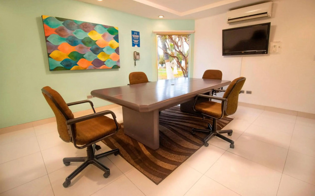 Araiza Palmira Hotel