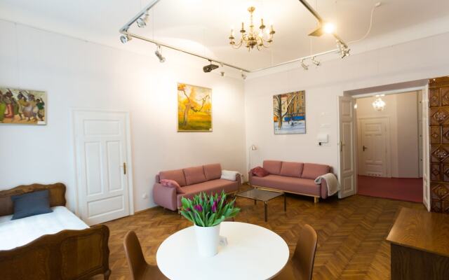 Apartments Roman