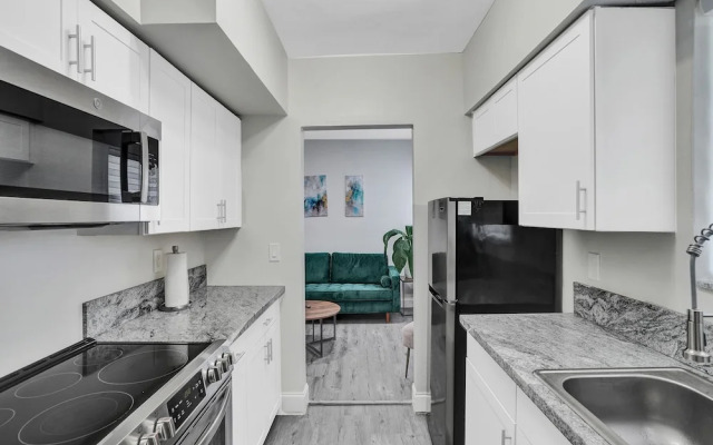 Bay Harbor Suites