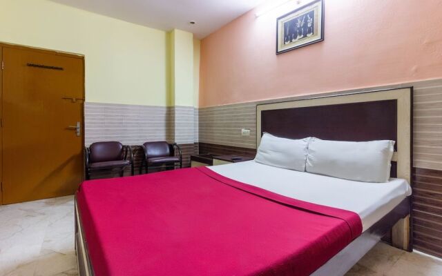 Spot On 46066 Hotel Azizia Residency