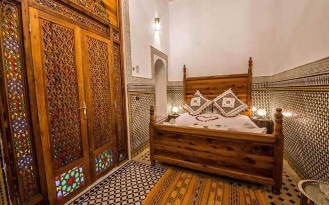 Room in Guest Room - Charming Riad Ouliya in Fès With Authentic Moroccan Design