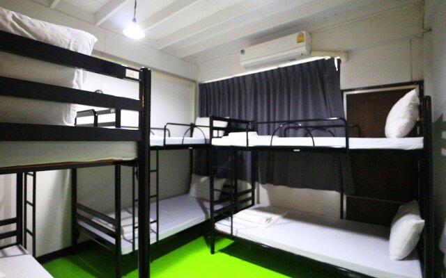 M House Hostel