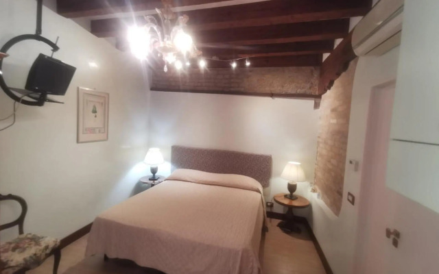 Canal View Studio Flat