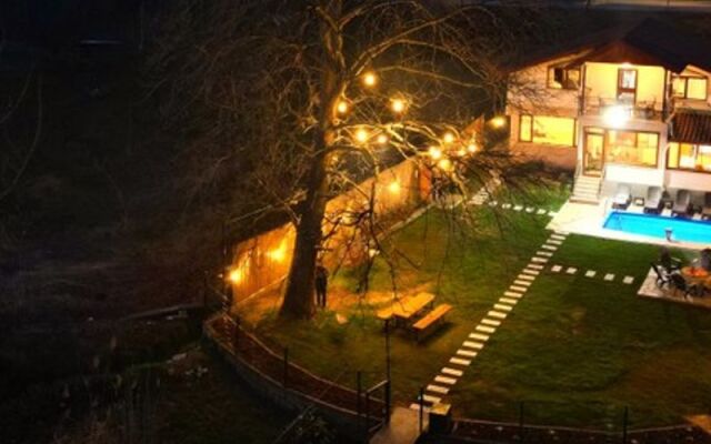 Sepetçi Göl Evi