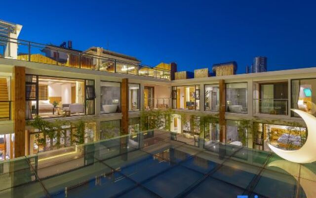 Travel Set Light luxury Hotel