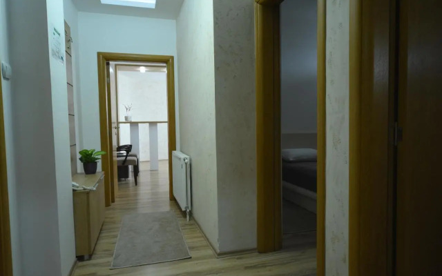 Garni Uni Elita Lux Hotel