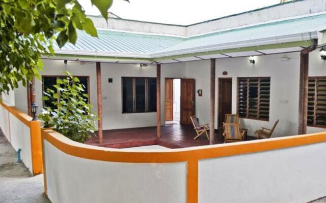 Fulidhoo Laperla Guesthouse