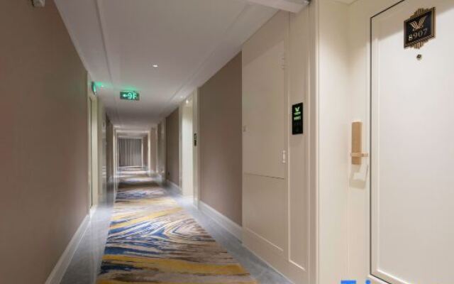 Vienna International Hotel · Yi Yang City University Branch