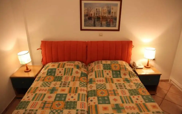 Terpsichore Apartments