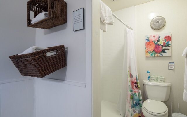 Texas Rose Lodge by RedAwning