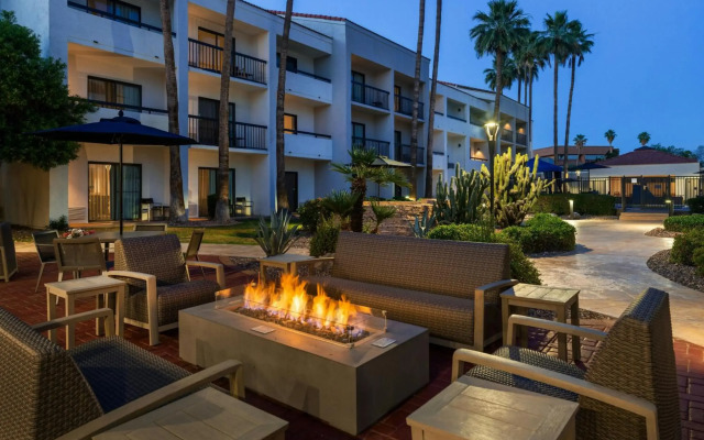 Courtyard Phoenix North by Marriott