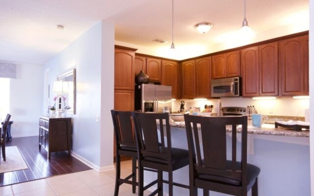 Pool Side Escape 3 Bedroom Condo