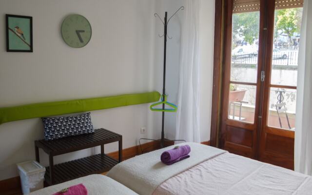 ALFAMA 3B - Balby's Bed&Breakfast