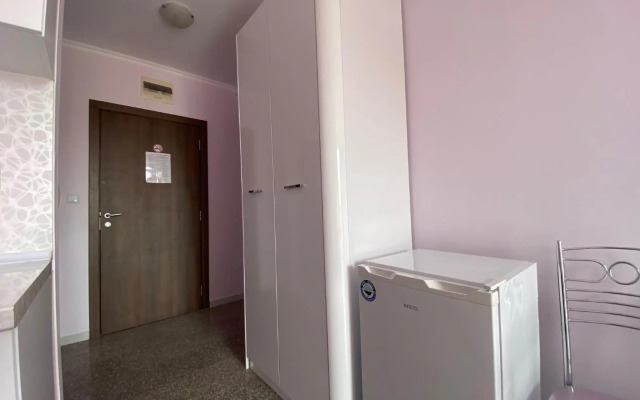 Private Cozy Studio Admiral Plaza C43