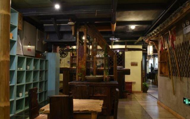 Baijuyi Art Hotel