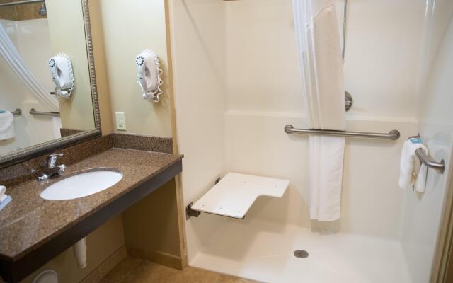 Holiday Inn Express Hotel & Suites Northwood, an IHG Hotel