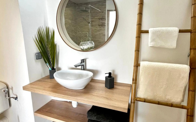 NOUVEAU studio chaleureux avec jacuzzi privé & piscine