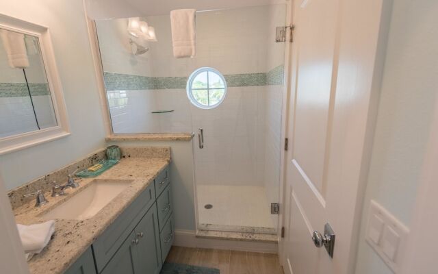 Tiki Beach Apartment 6