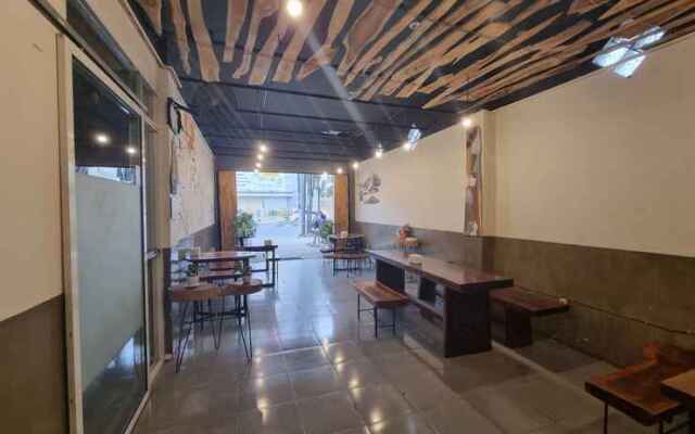 OYO 90919 Arte Residence