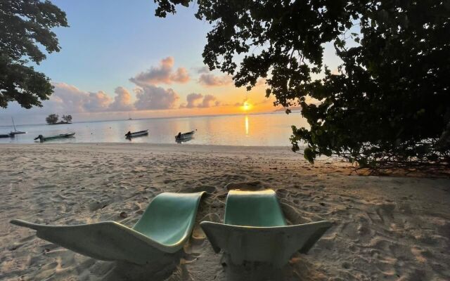 La Digue Luxury Beach Bungalow Spa & Gym