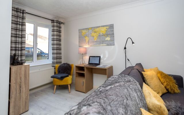 Oscar Owen - Graveney House