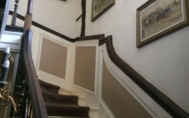 Harmondsworth Hall Guest House Heathrow